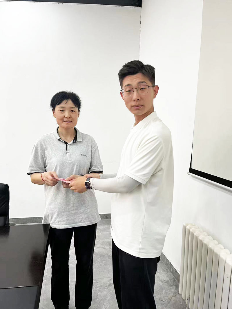 让爱无碍，助力前行—金冠宏集团为残疾员工发放助残日福利