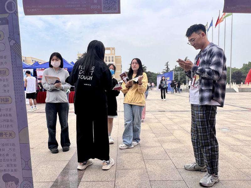 金冠宏集团近期参加多场校园招聘会